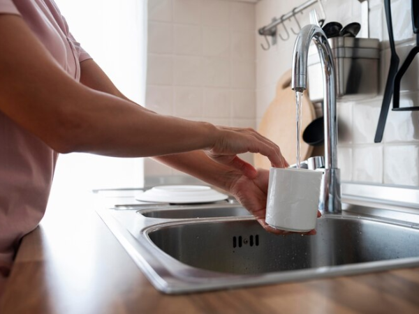 A Torneira Certa: Conheça Modelos Elétricos e Aquecidos para sua Cozinha