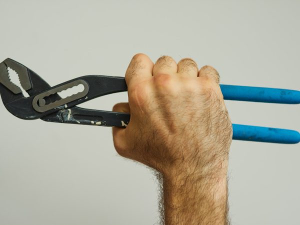 Alicate Ideal: Descubra os Modelos Bomba d’água e Corte Diagonal