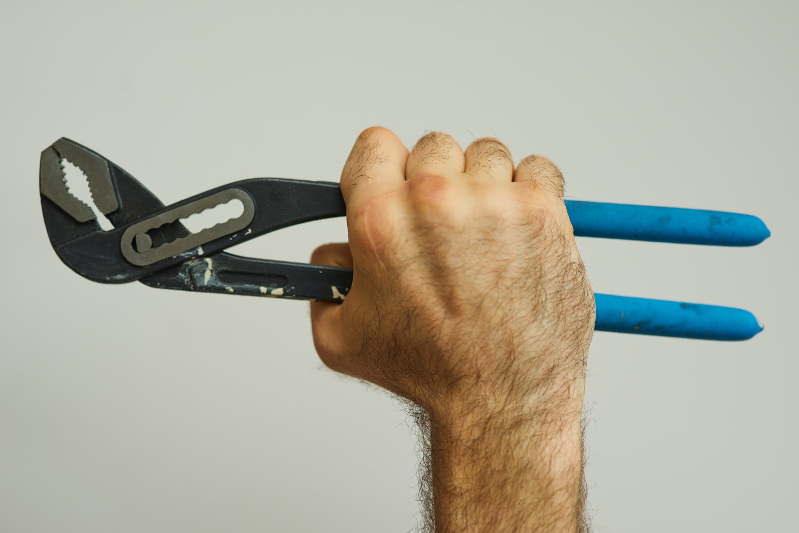 Alicate Ideal: Descubra os Modelos Bomba d’água e Corte Diagonal